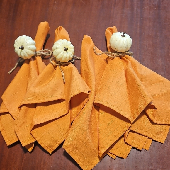 Set Of 4 Orange Fall Cloth Napkins - Picture 1 of 8